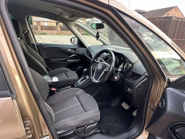 Used Vauxhall Zafira Tourer 2013 for sale - 75706123: Photo 16