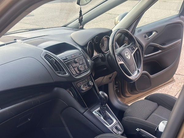 Used Vauxhall Zafira Tourer 2013 for sale - 75706123: Photo 32