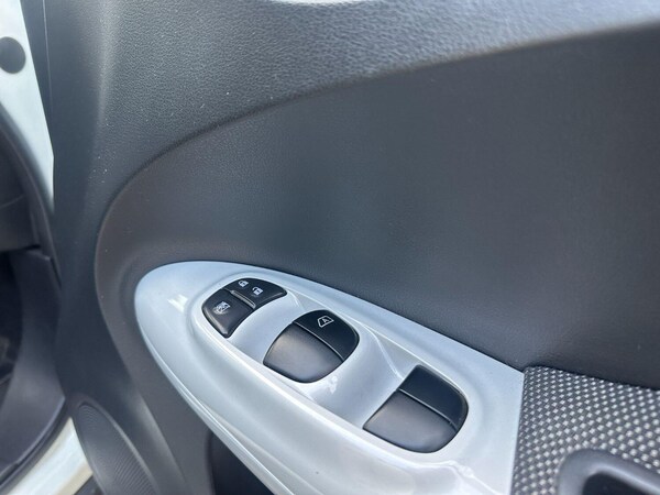 Used Nissan Juke 2017 for sale - 76177060: Photo 23