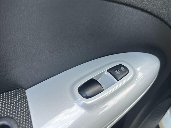 Used Nissan Juke 2017 for sale - 76177060: Photo 32