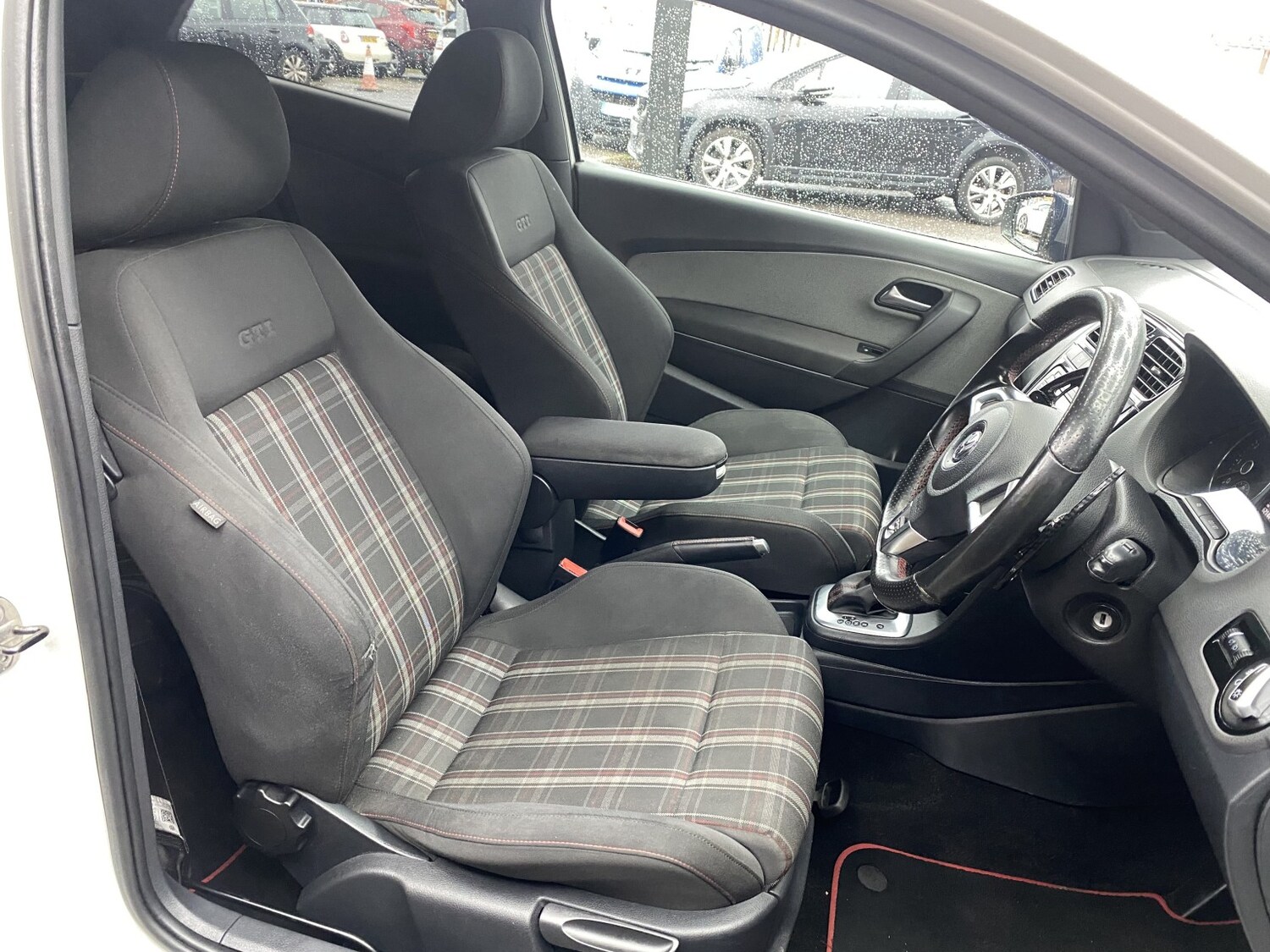 Used Volkswagen Polo 2012 for sale - 77350150: Photo 31