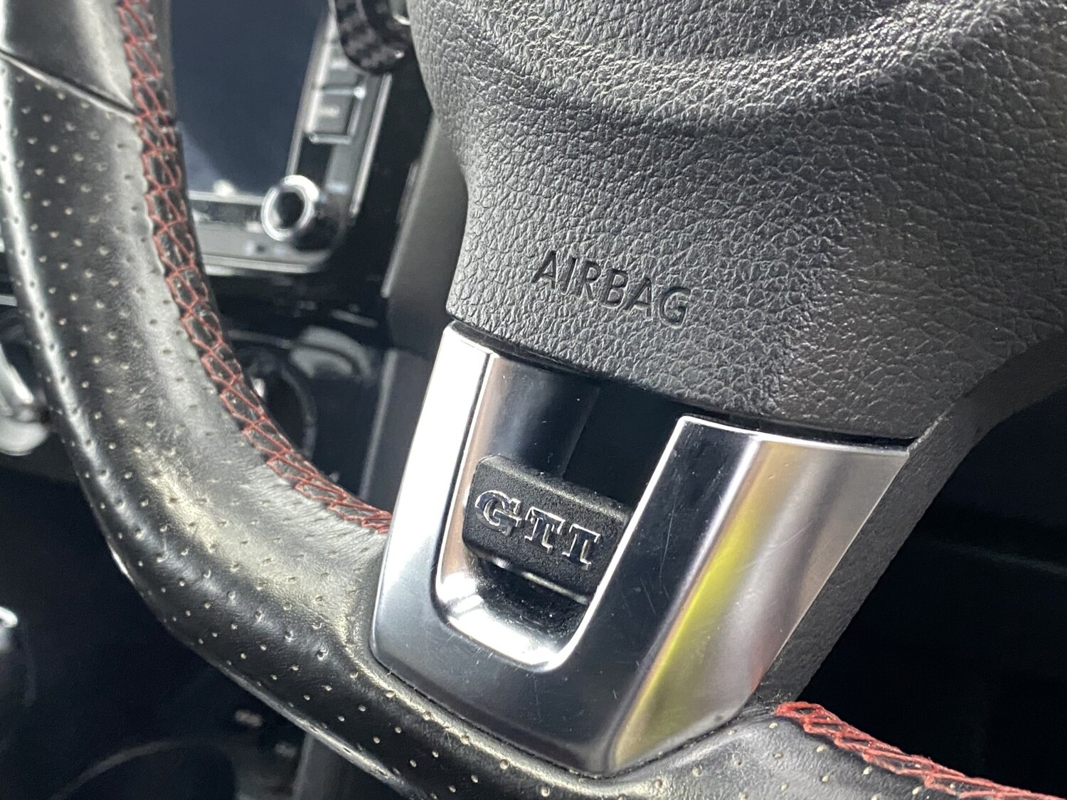 Used Volkswagen Polo 2012 for sale - 77350150: Photo 39