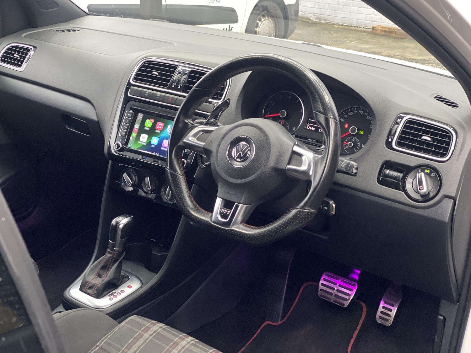 Used Volkswagen Polo 2012 for sale - 77350150: Photo 4