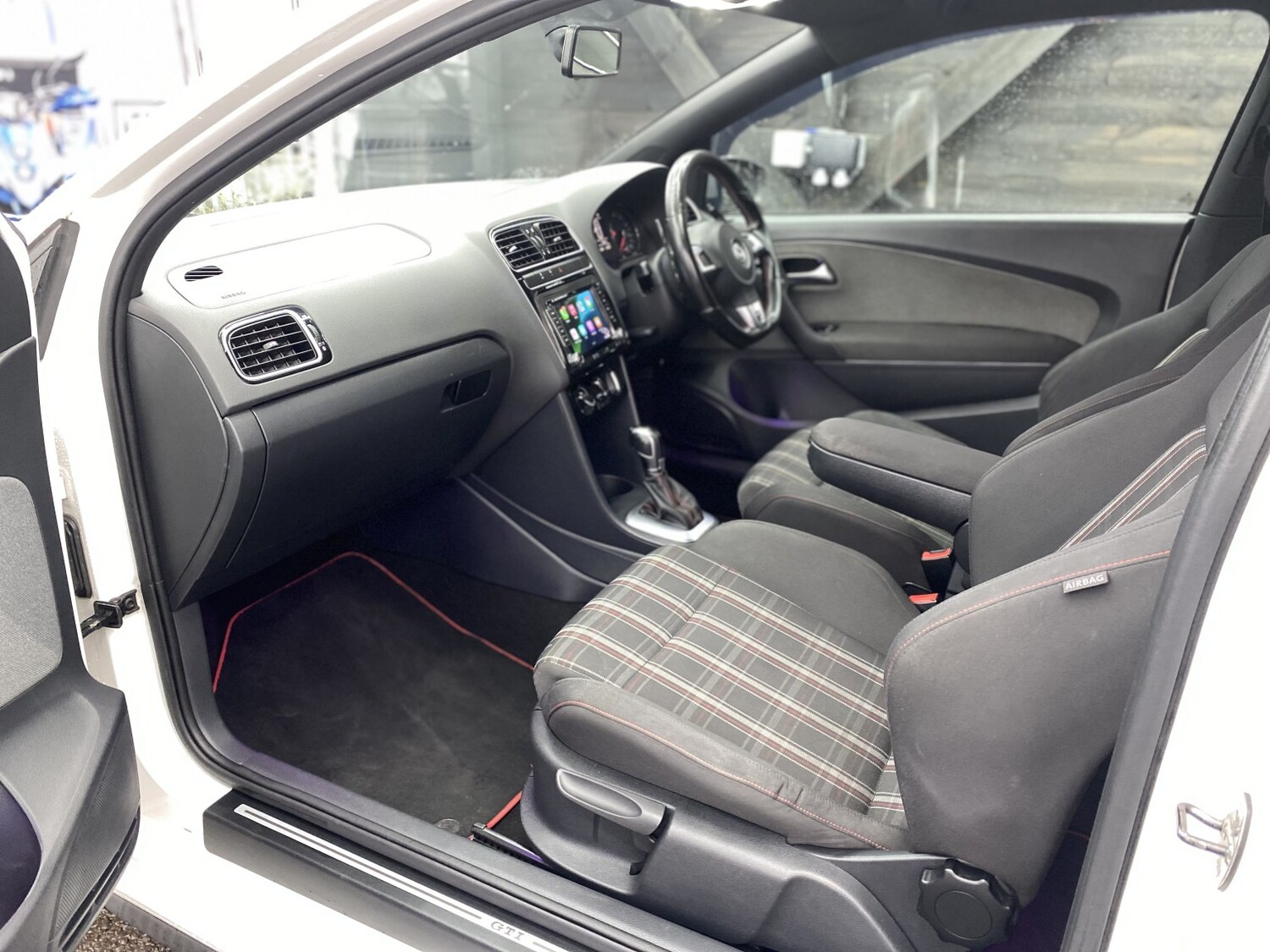 Used Volkswagen Polo 2012 for sale - 77350150: Photo 47