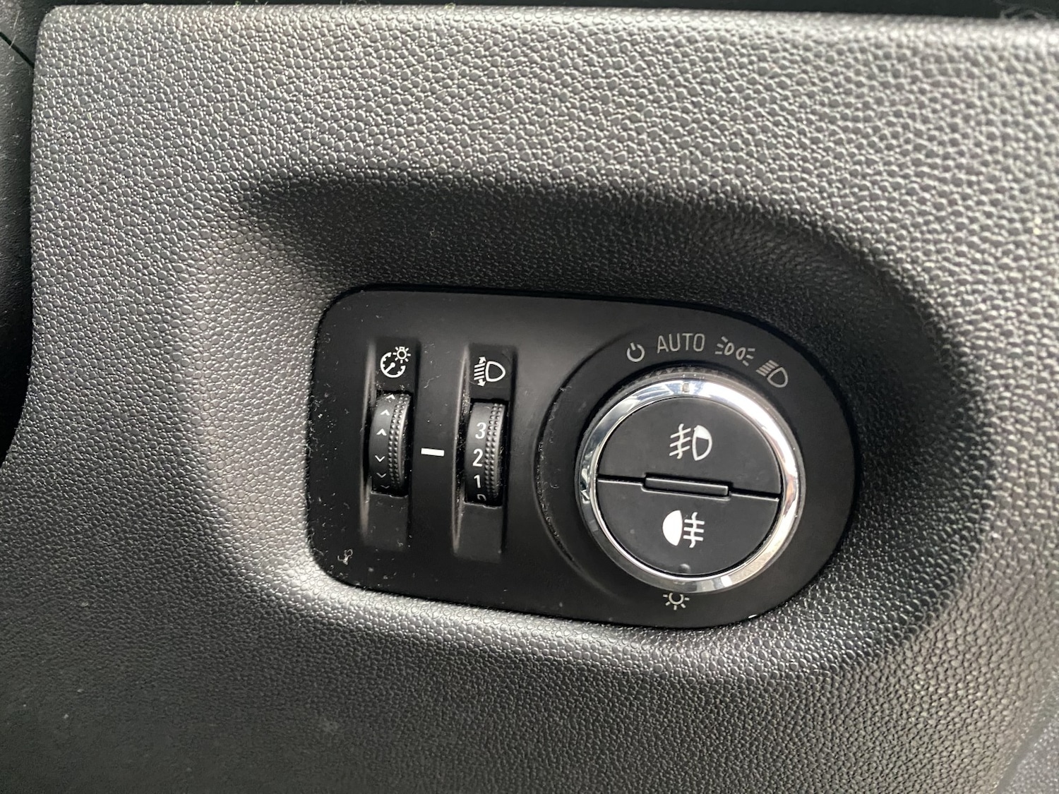 Used Vauxhall Corsa 2013 for sale - 77522029: Photo 46