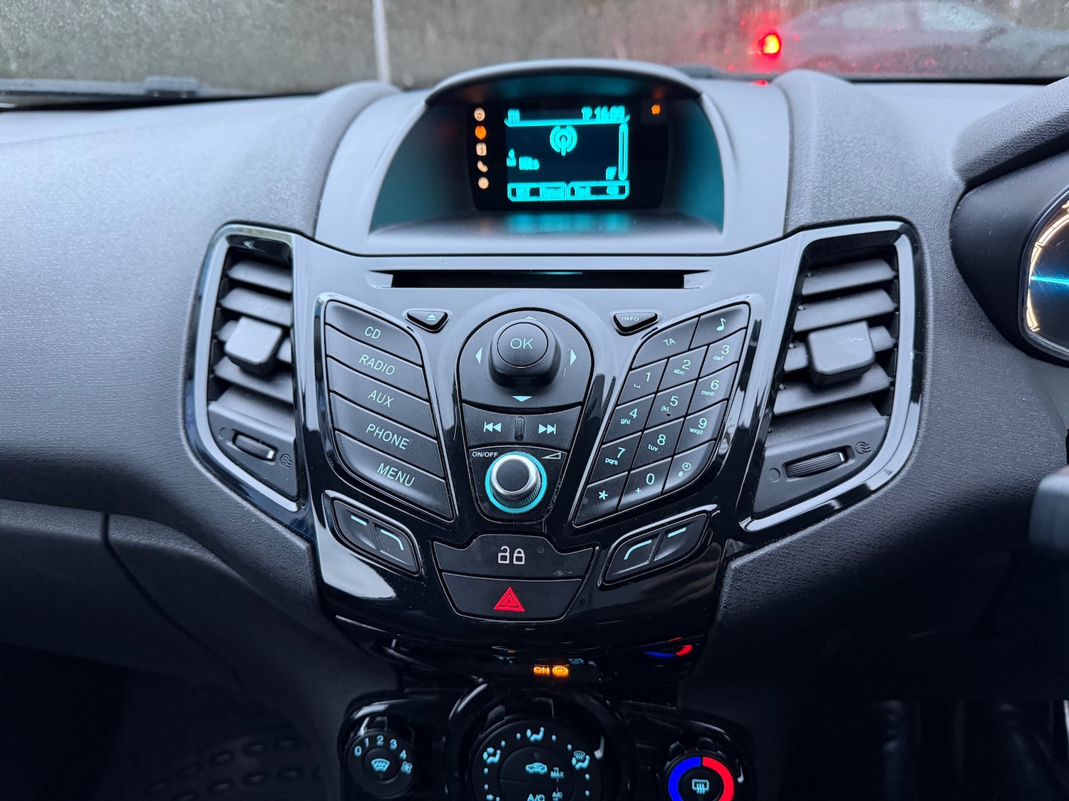 Used Ford Fiesta 2014 for sale - 77406510: Photo 16