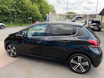 Used Peugeot 208 2018 for sale - 78508450: Photo