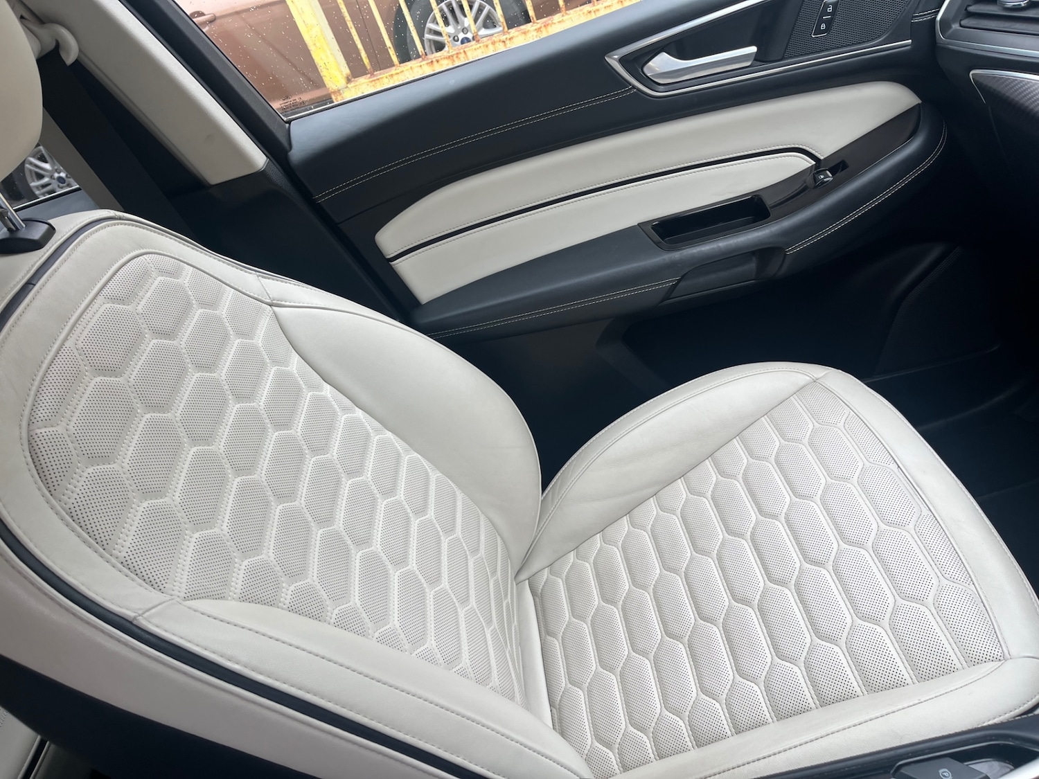 Used Ford S-Max 2016 for sale - 76413272: Photo 17