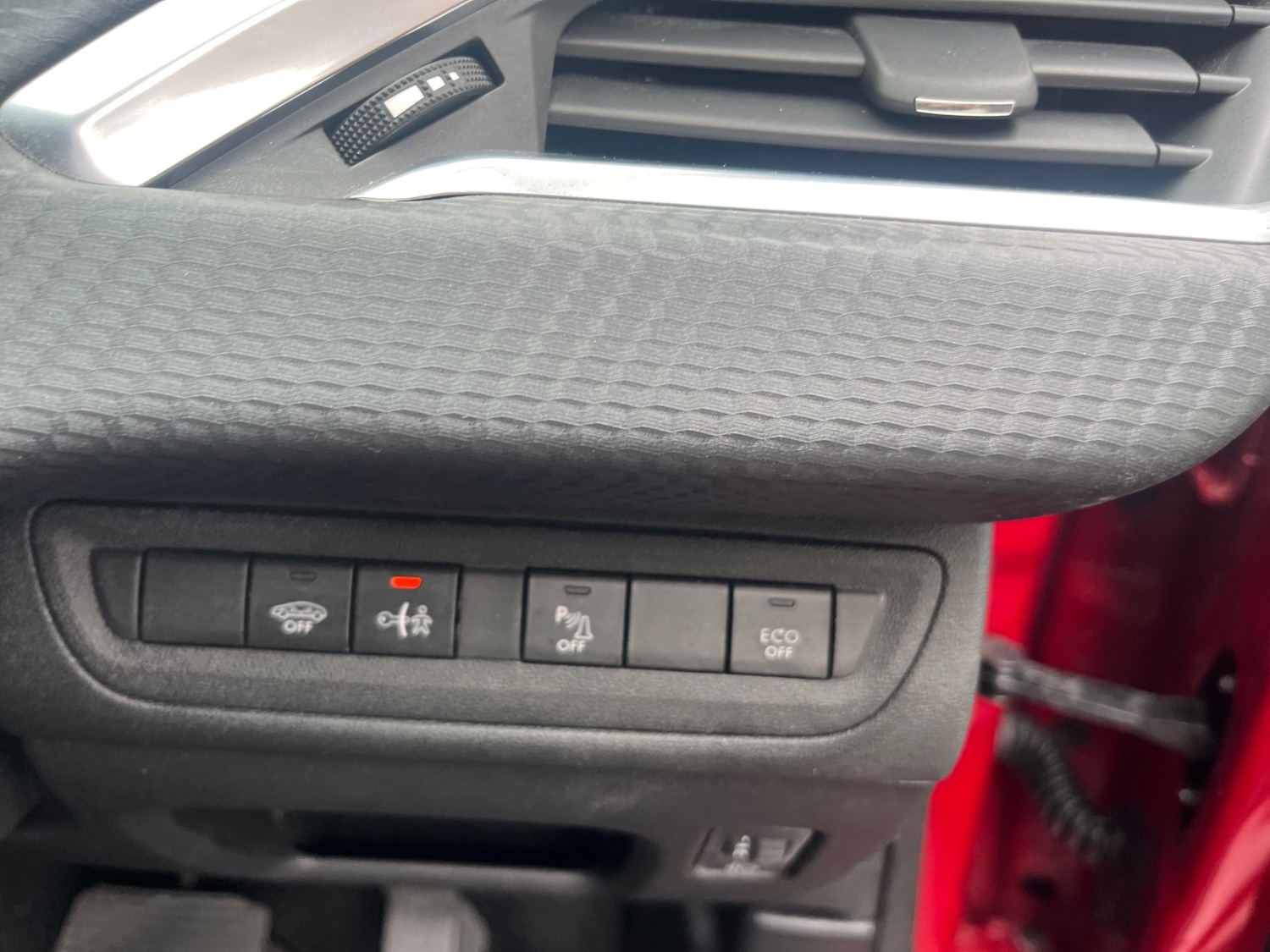 Used Peugeot 2008 2017 for sale - 76231941: Photo 16