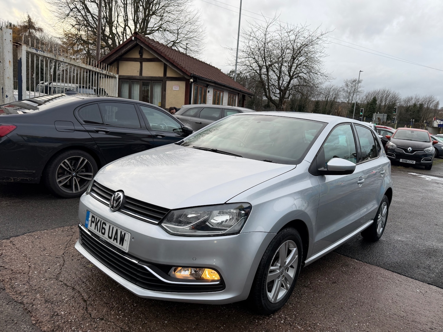 Used Volkswagen Polo 2016 for sale - 76860449: Photo 1