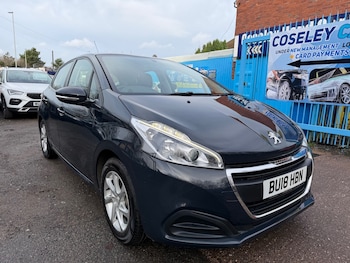 Used Peugeot 208 2018 for sale - 77381023: Photo