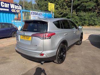 Used Toyota RAV4 2019 for sale - 79232311: Photo