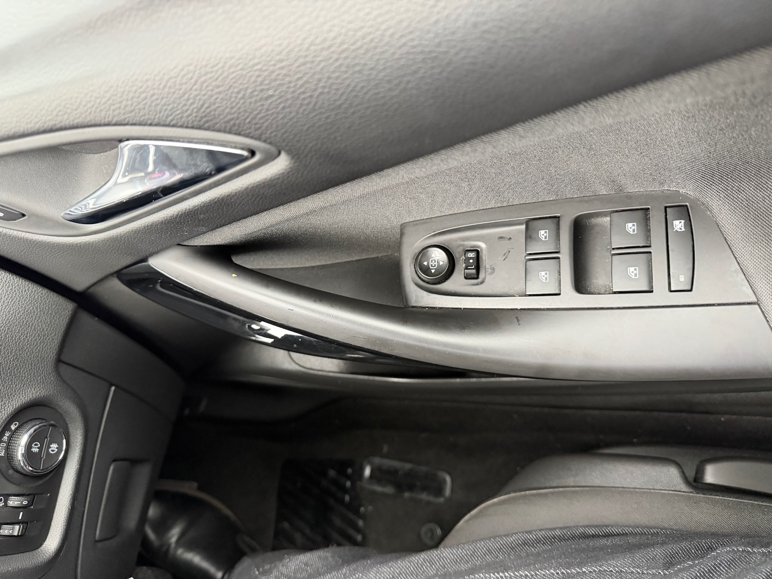 Used Vauxhall Astra 2017 for sale - 77650260: Photo 8