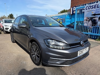 Used Volkswagen Golf 2018 for sale - 78144285: Photo