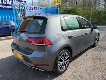 Used Volkswagen Golf 2018 for sale - 78144285: Photo
