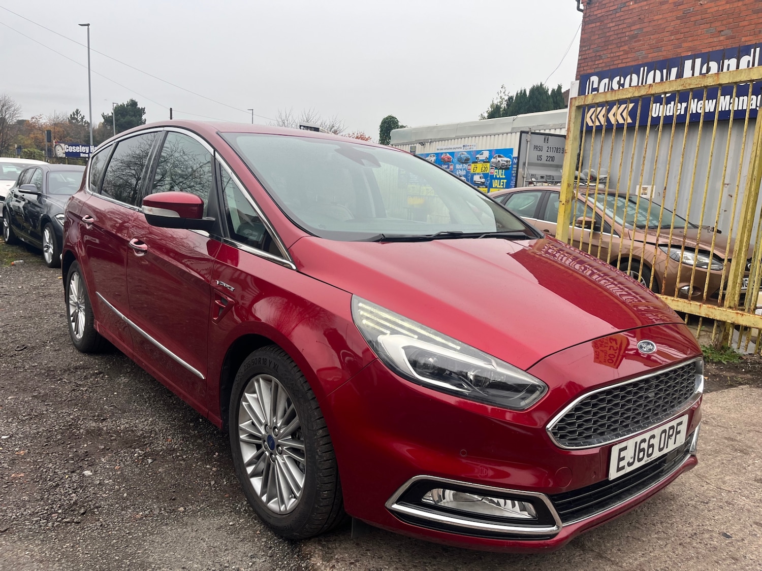 Used Ford S-Max 2016 for sale - 77198090: Photo 2