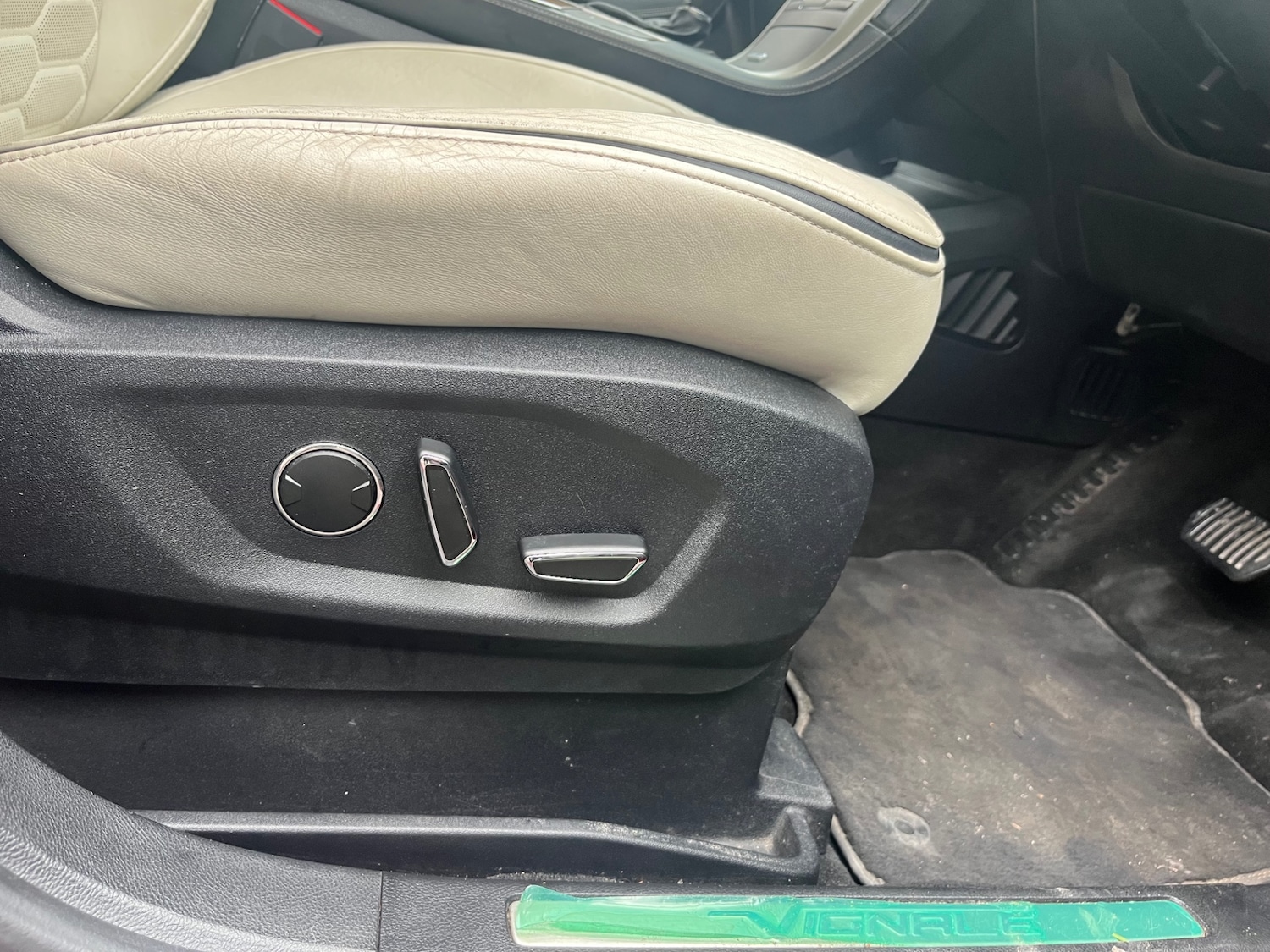 Used Ford S-Max 2016 for sale - 77198090: Photo 27