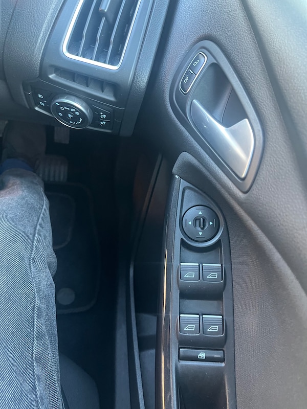 Used Ford Focus 2016 for sale - 76078058: Photo 13