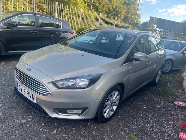 Used Ford Focus 2015 for sale - 76143670: Photo 11