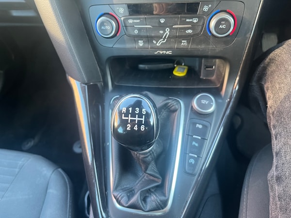 Used Ford Focus 2015 for sale - 76143670: Photo 18