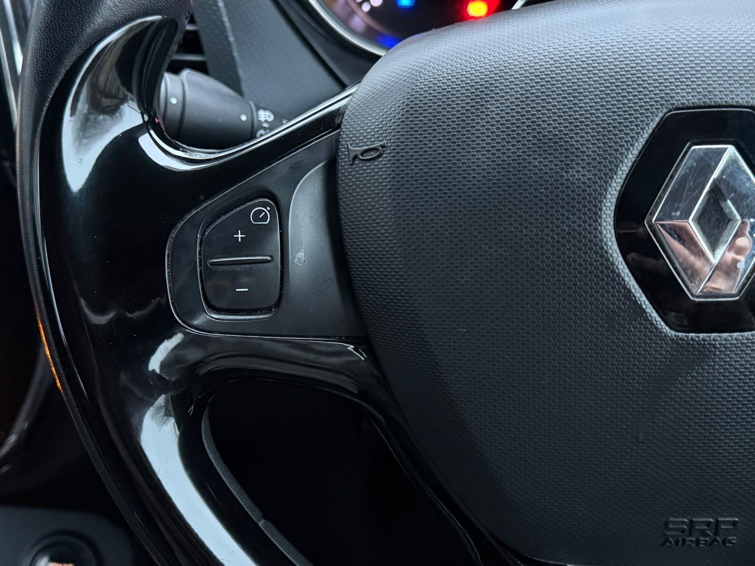 Used Renault Captur 2015 for sale - 76588498: Photo 11