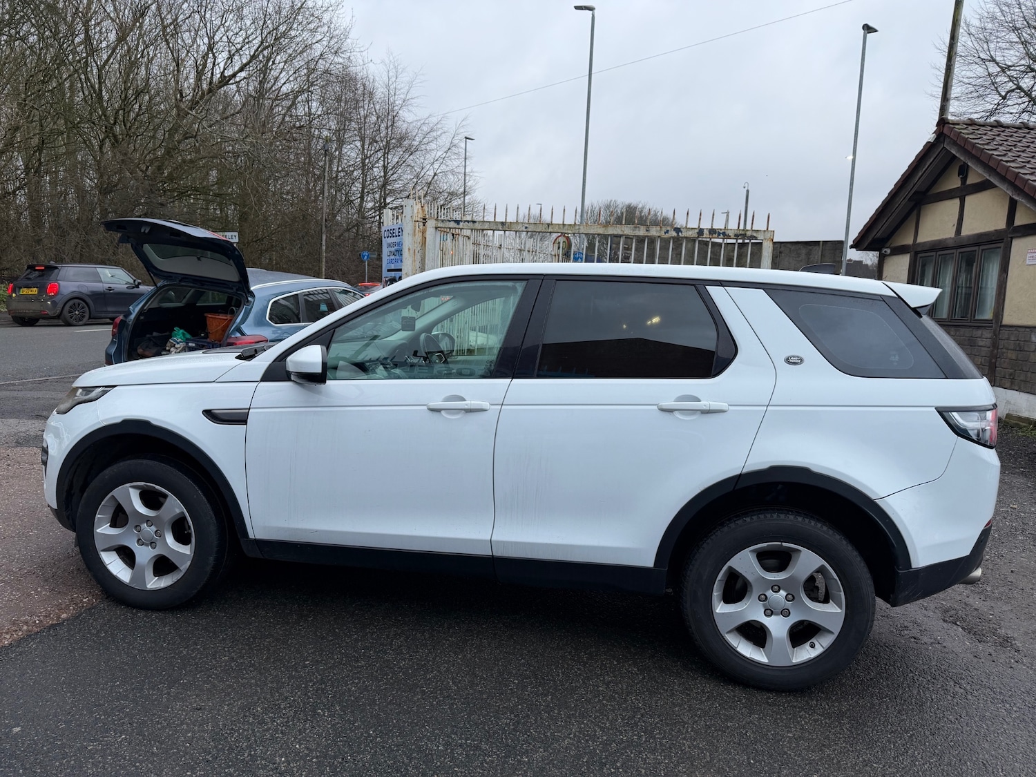 Used Land Rover Discovery Sport 2016 for sale - 77406529: Photo 4