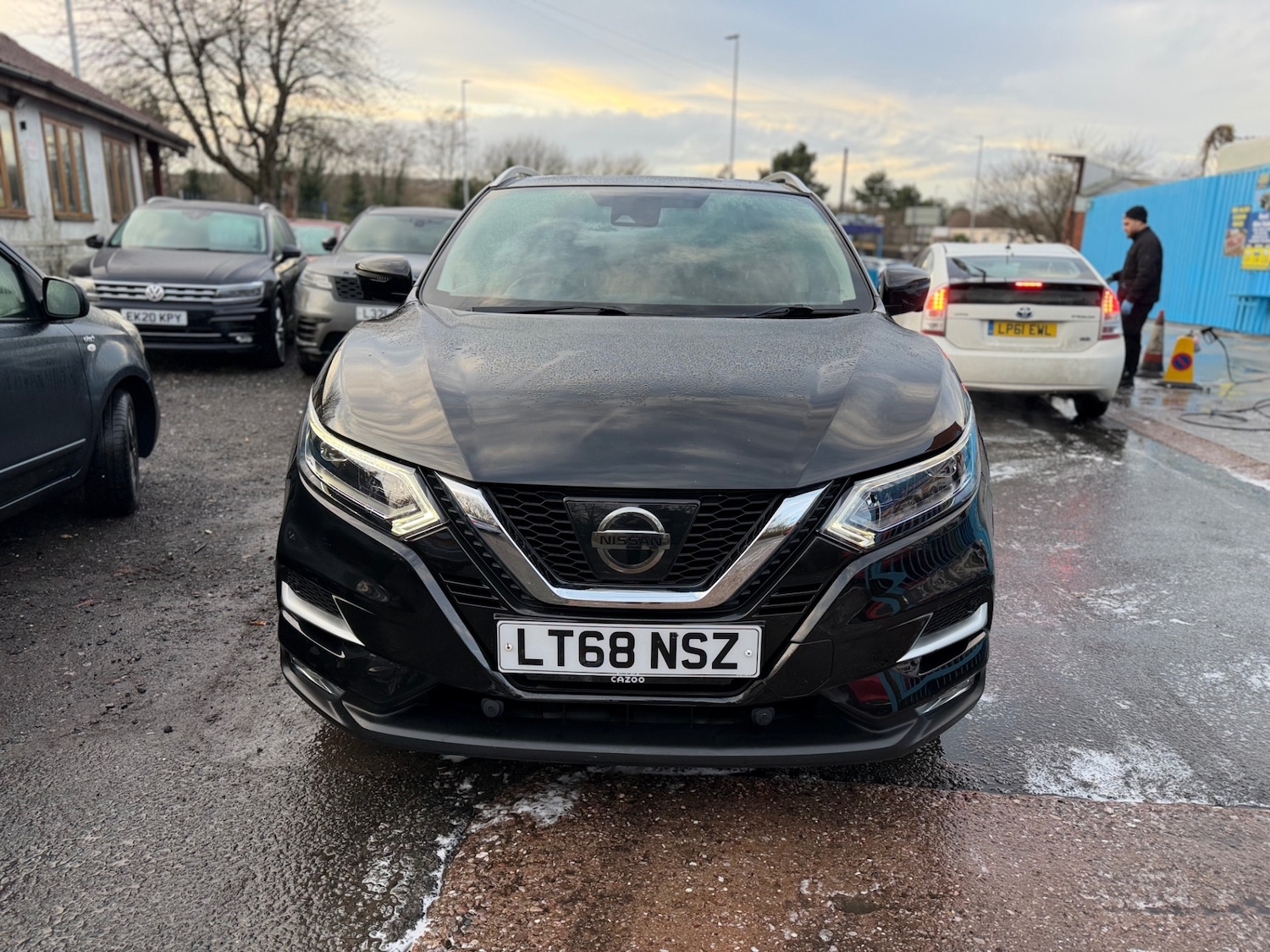 Used Nissan Qashqai 2018 for sale - 76932342: Photo 2