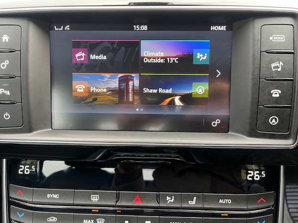 Used Jaguar XE 2016 for sale - 76263551: Photo 12