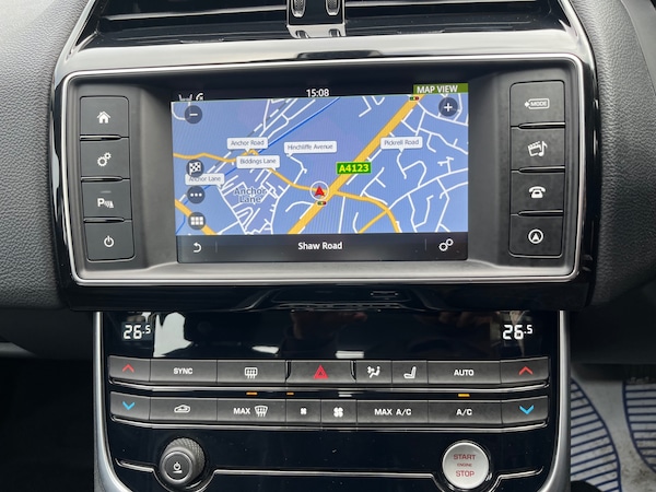 Used Jaguar XE 2016 for sale - 76263551: Photo 8