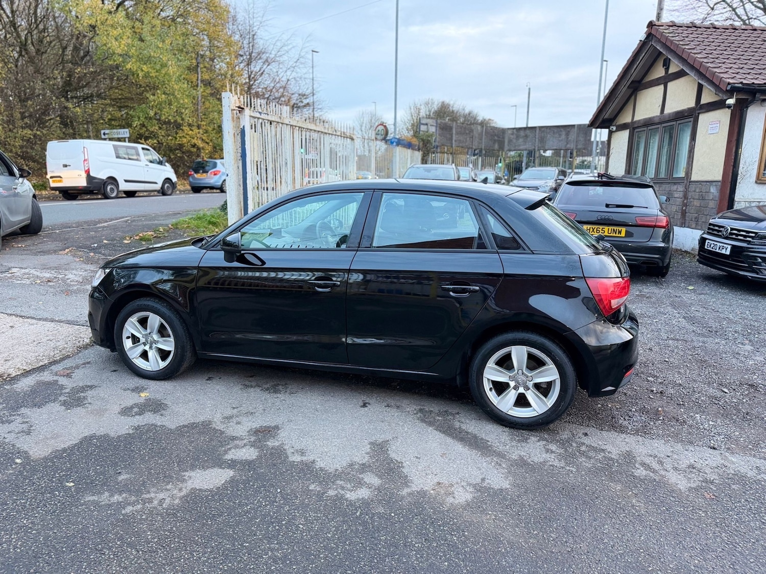 Used Audi A1 2015 for sale - 76544390: Photo 3