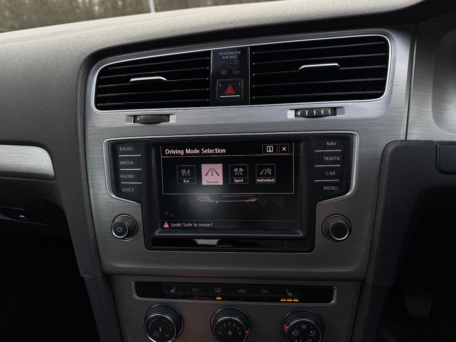 Used Volkswagen Golf 2016 for sale - 77012949: Photo 16