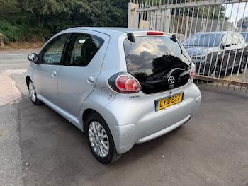 Used Toyota AYGO 2010 for sale - 79369211: Photo