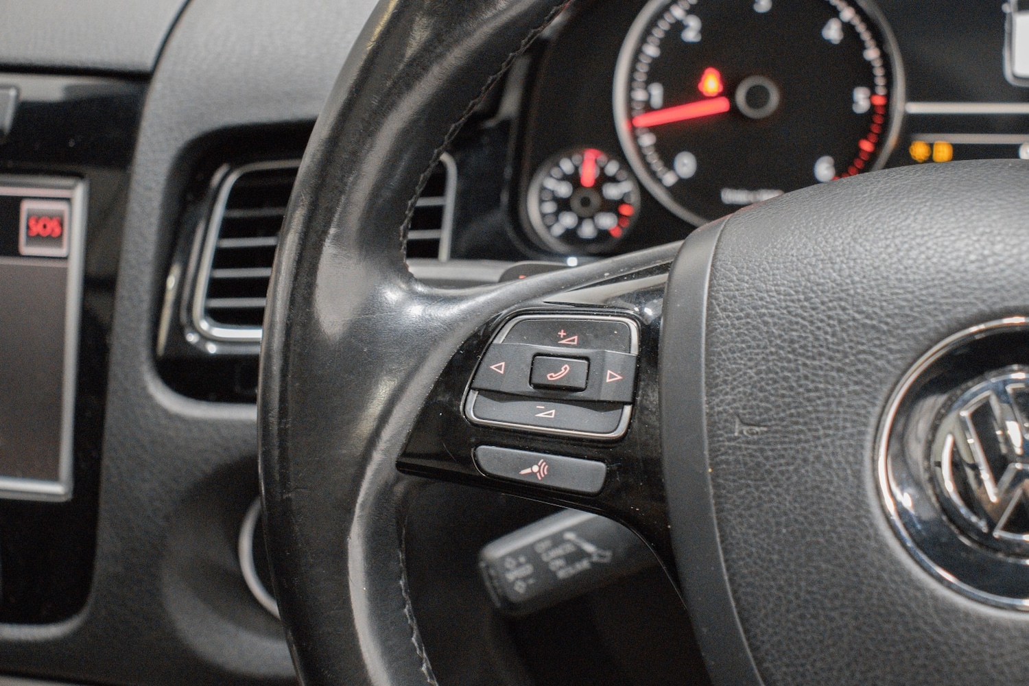 Used Volkswagen Touareg 2014 for sale - 77851285: Photo 14