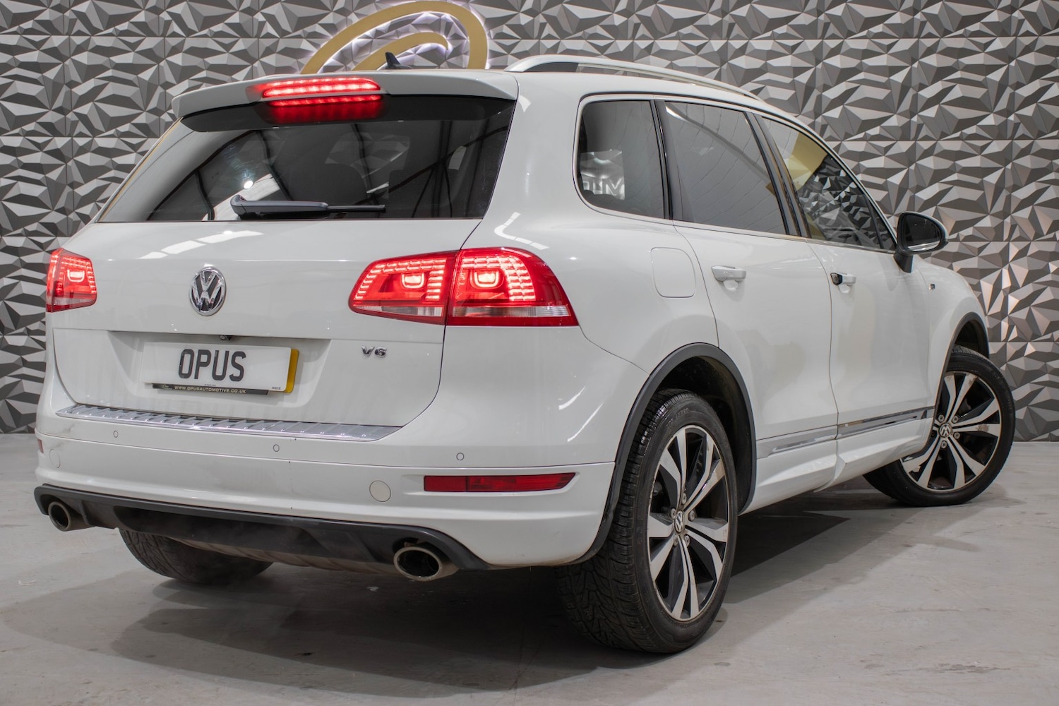 Used Volkswagen Touareg 2014 for sale - 77851285: Photo 3