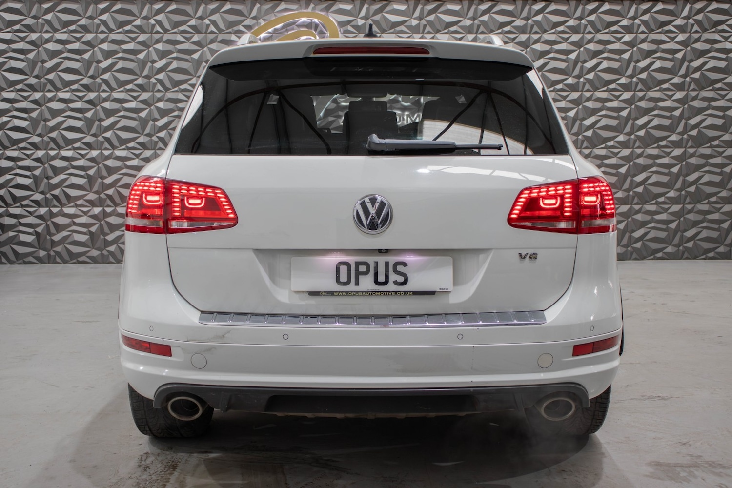 Used Volkswagen Touareg 2014 for sale - 77851285: Photo 4
