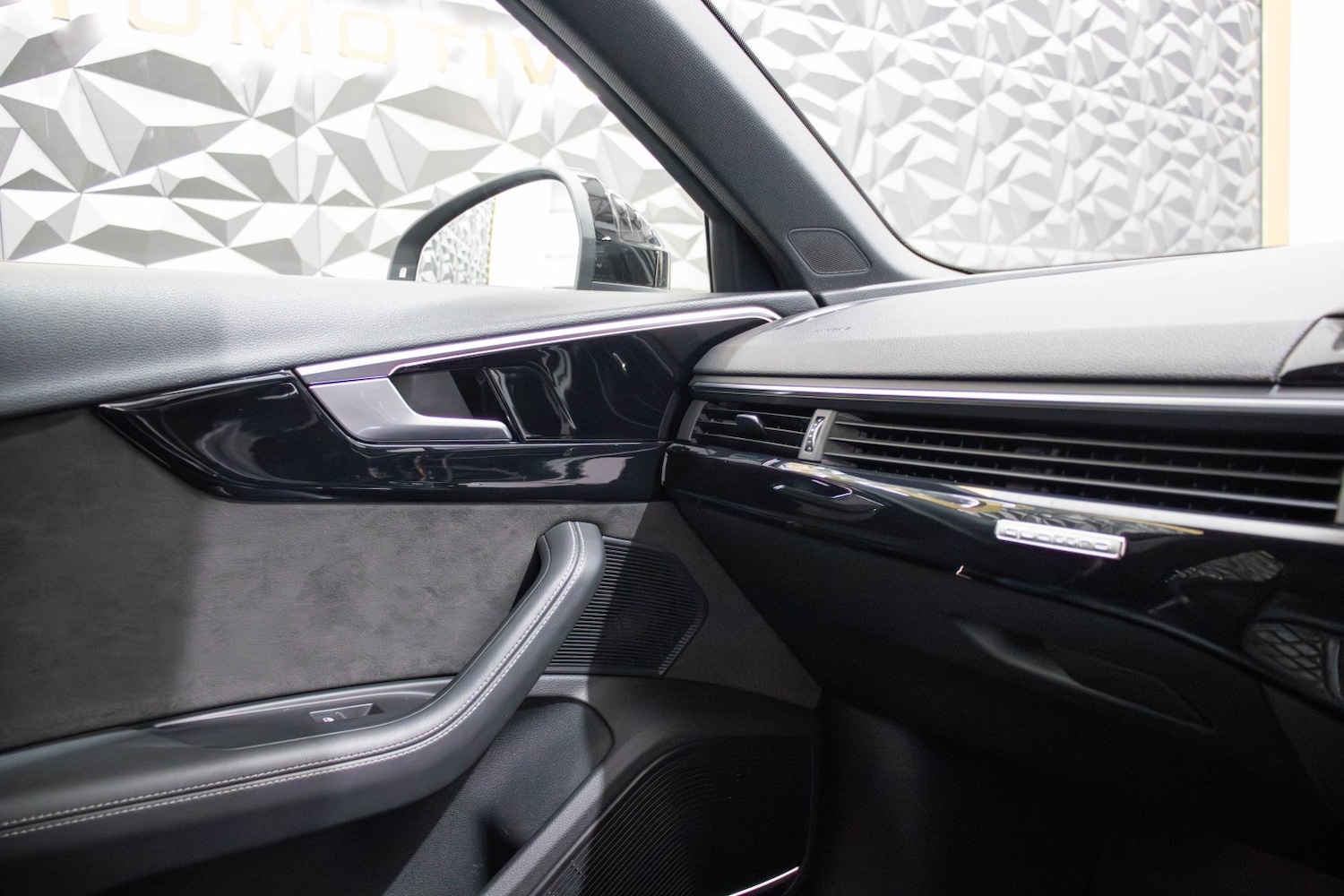 Used Audi A4 2020 for sale - 77129662: Photo 26