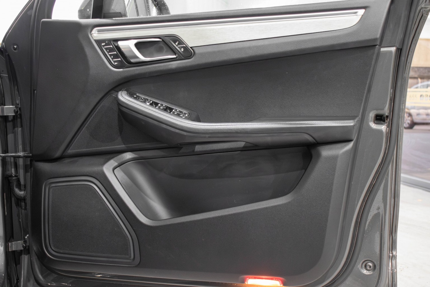 Used Porsche Macan 2017 for sale - 77008164: Photo 10