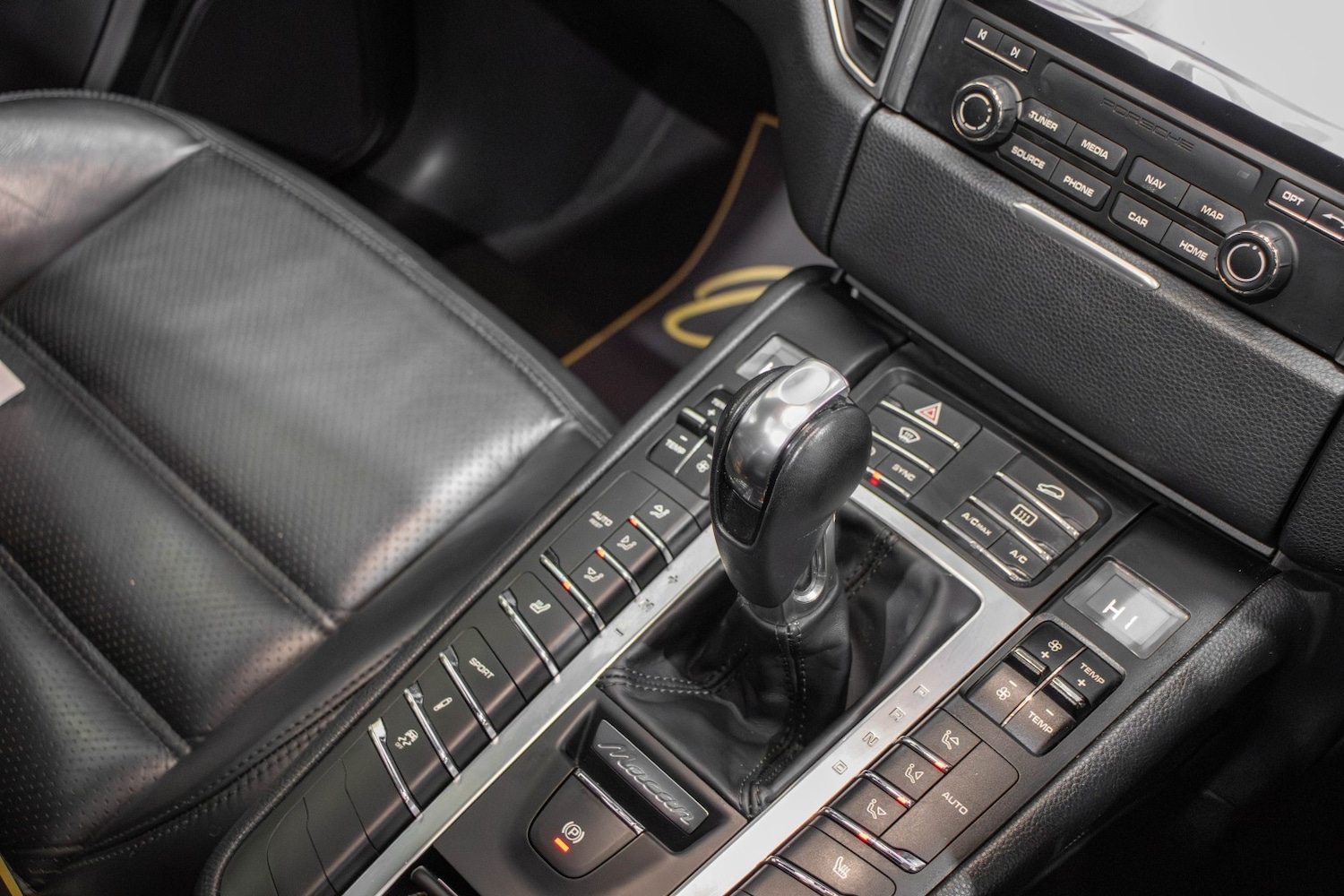 Used Porsche Macan 2017 for sale - 77008164: Photo 18