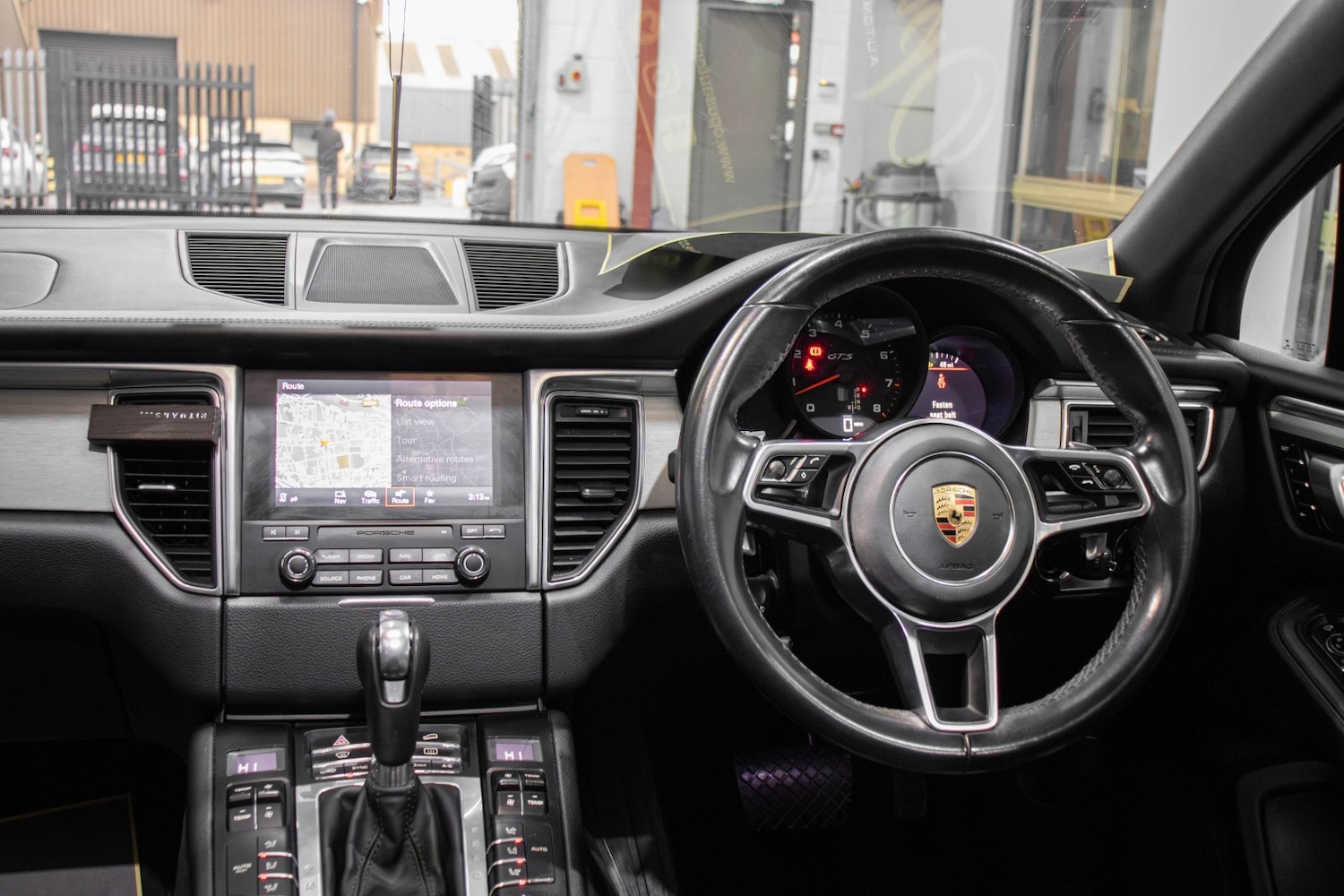 Used Porsche Macan 2017 for sale - 77008164: Photo 25