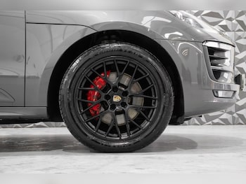 Used Porsche Macan 2017 for sale - 77008164: Photo