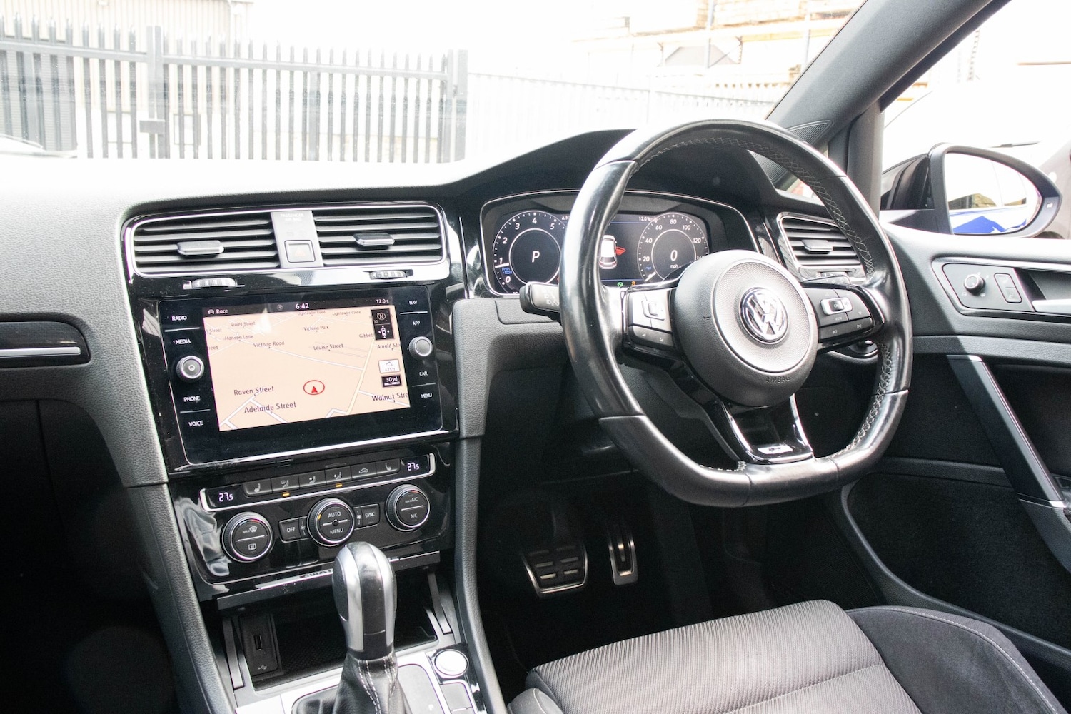 Used Volkswagen Golf 2018 for sale - 77542647: Photo 22