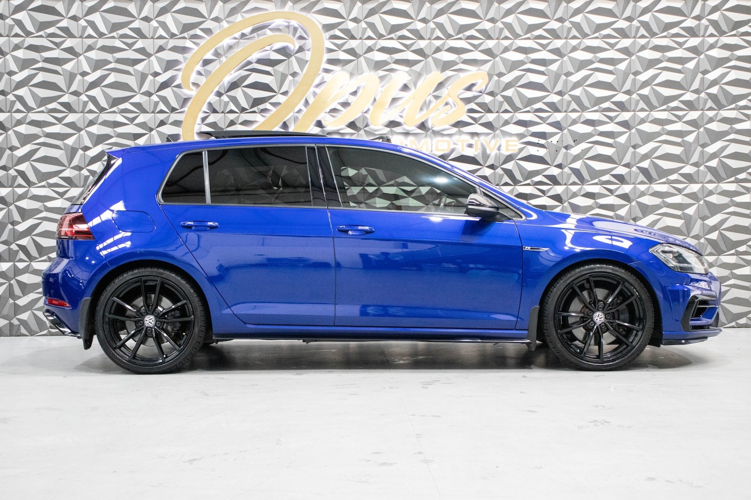 Used Volkswagen Golf 2018 for sale - 77542647: Photo 3