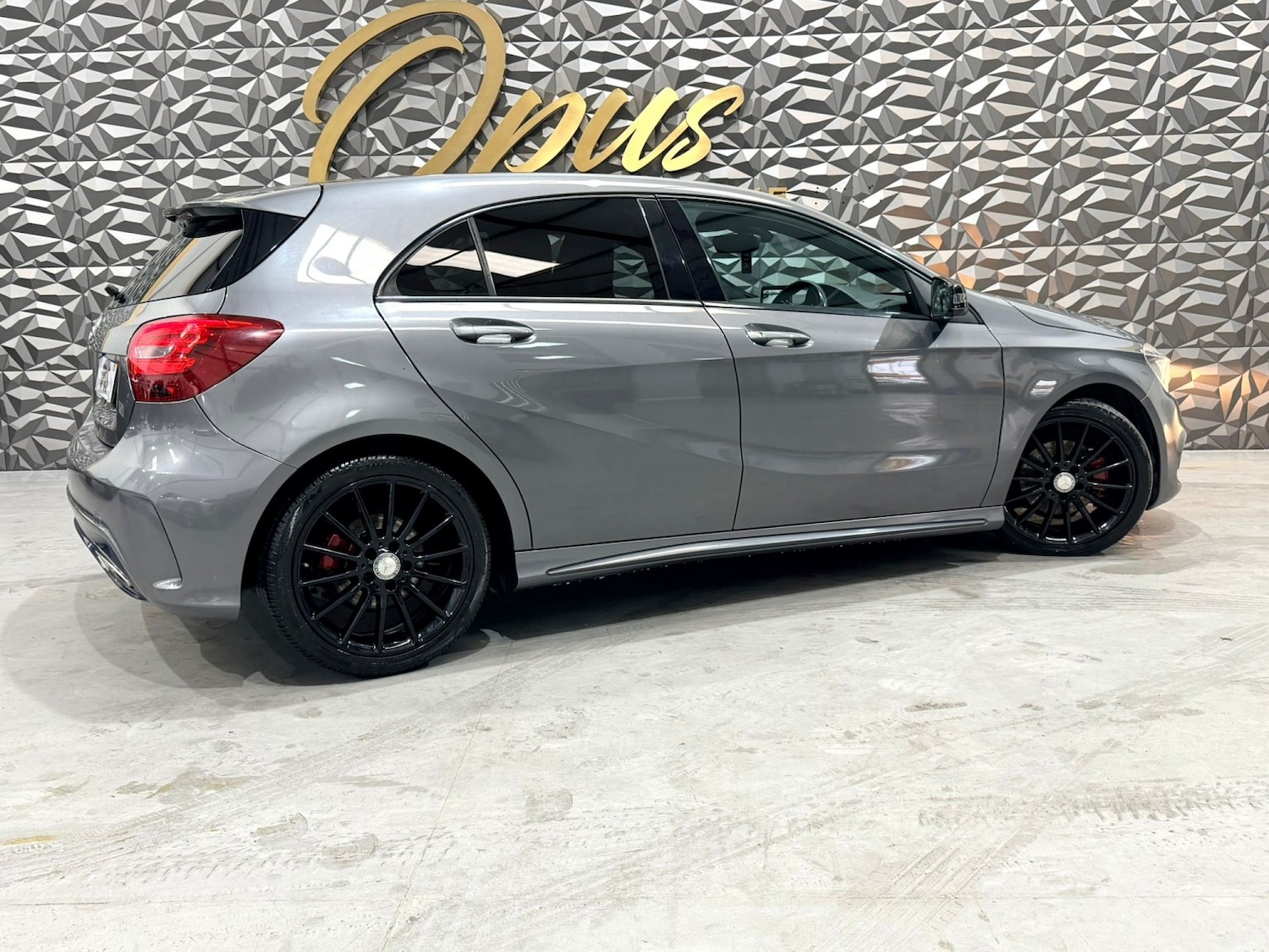 Used Mercedes-Benz A-Class 2017 for sale - 76974442: Photo 4