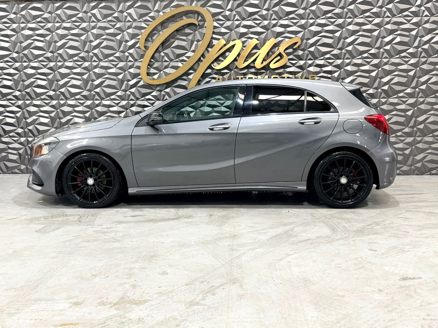 Used Mercedes-Benz A-Class 2017 for sale - 76974442: Photo 8