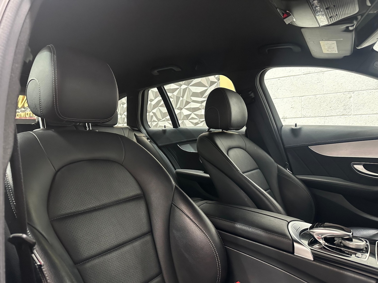 Used Mercedes-Benz C Class 2015 for sale - 76093654: Photo 11