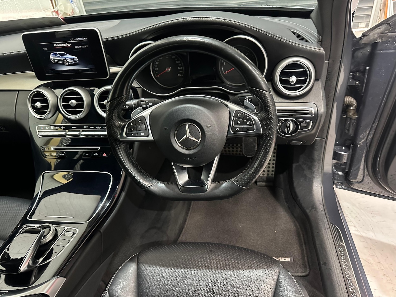 Used Mercedes-Benz C Class 2015 for sale - 76093654: Photo 12