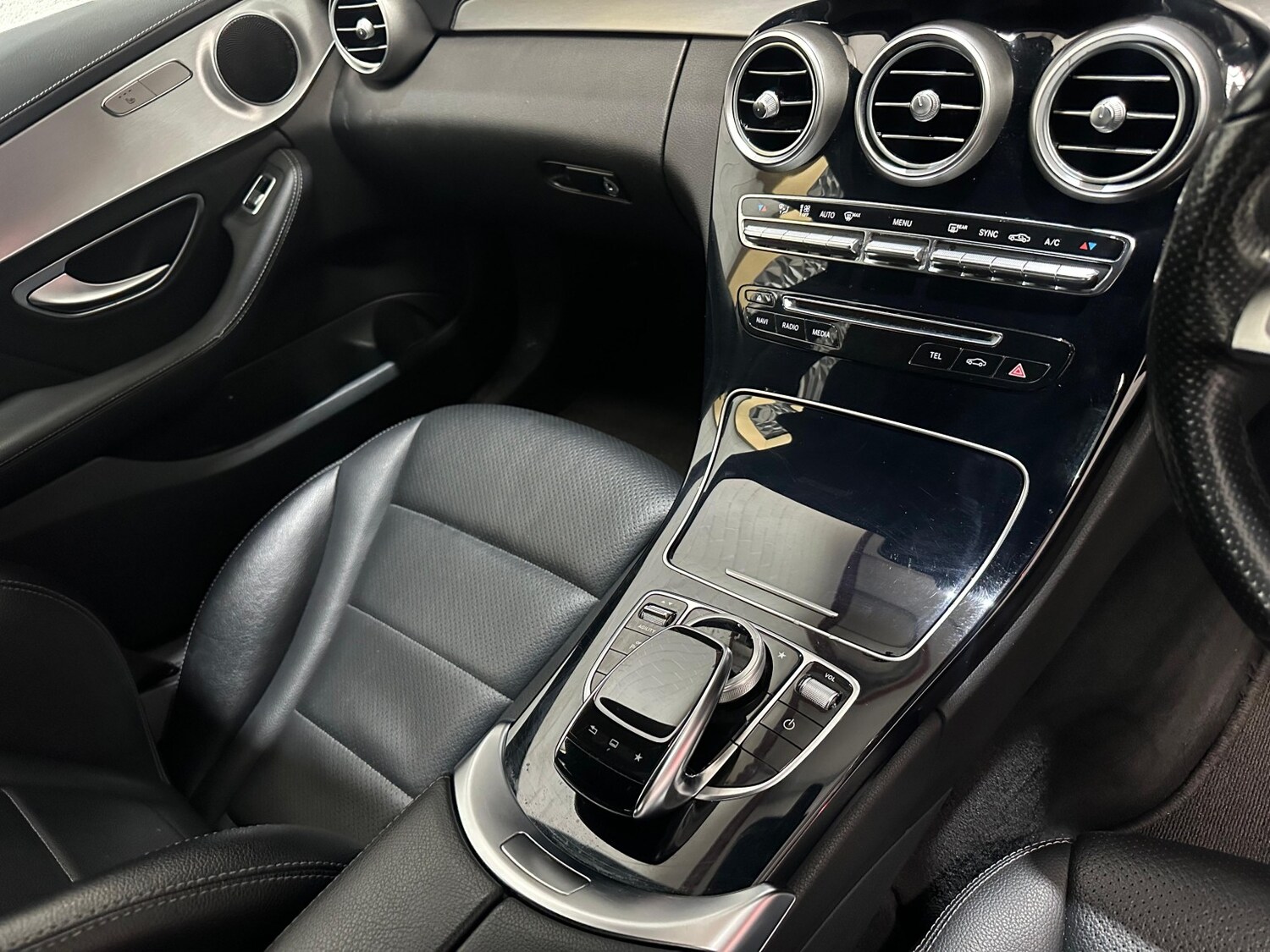 Used Mercedes-Benz C Class 2015 for sale - 76093654: Photo 17