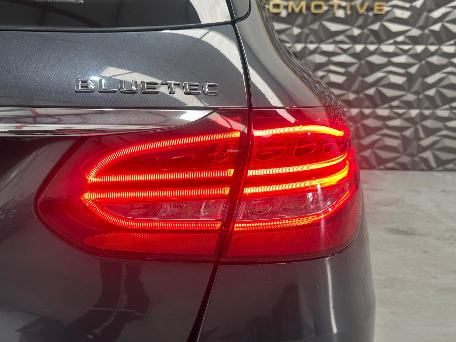 Used Mercedes-Benz C Class 2015 for sale - 76093654: Photo 5