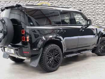 Used Land Rover Defender 2025 for sale - 74664229: Photo