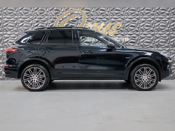 Used Porsche Cayenne 2017 for sale - 77656259: Photo